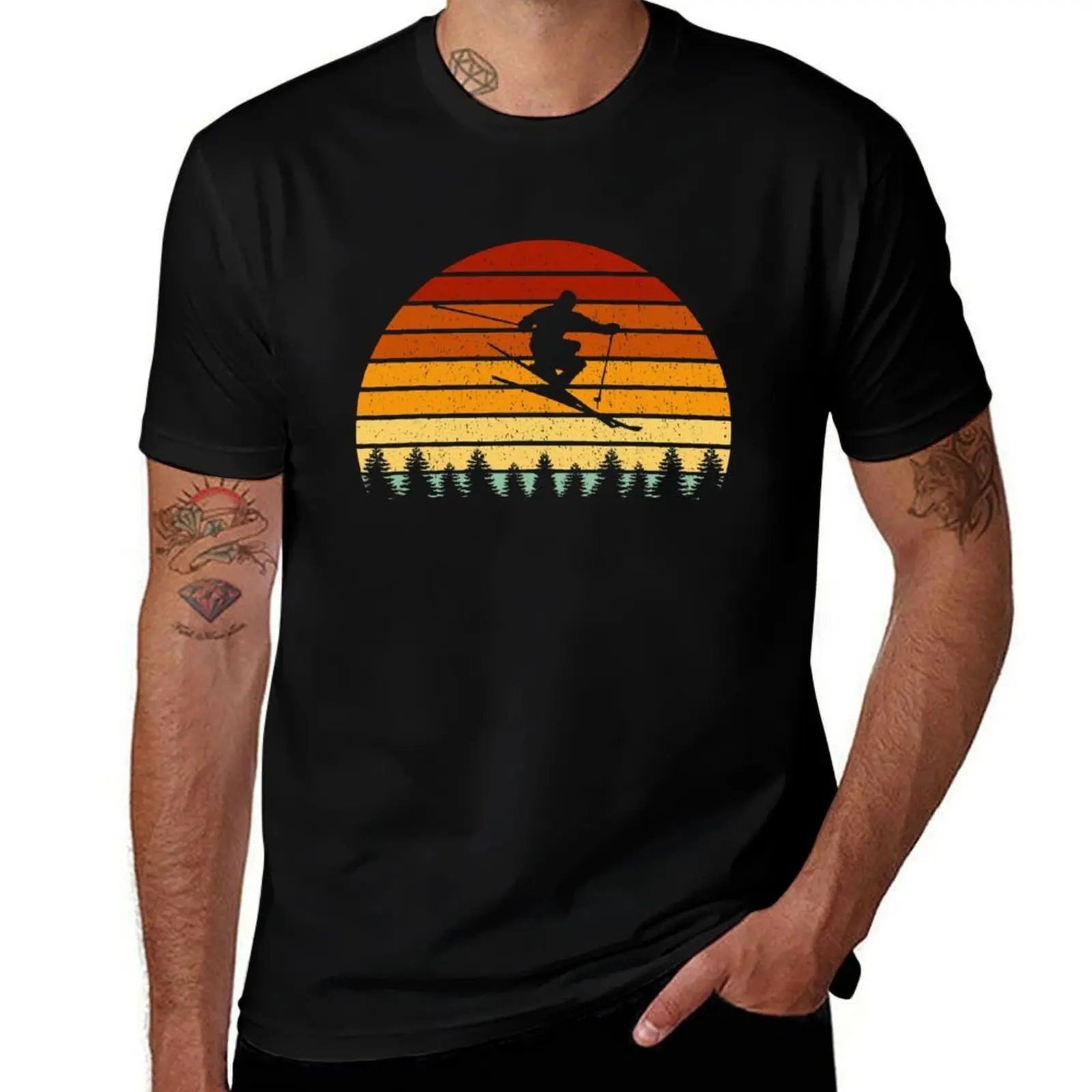 

Sunset Skiing - Skiers Vintage T-Shirt Quick Dry Travel T-Shirt