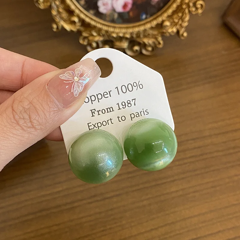 Circular Cat Eye Dye Resin Earrings For Women Simple and Fashion Design Round Stud Earrings Casual Party Jewerly Accessories