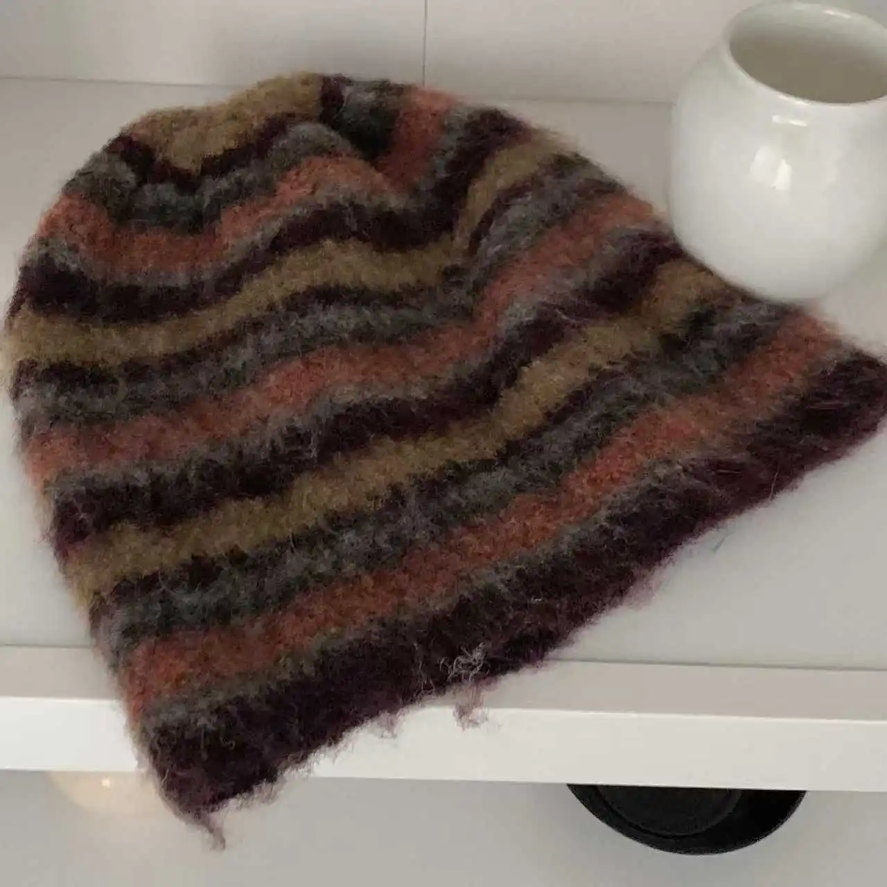 مخطط قبعات حريمي محبوكة للنساء والرجال الشتاء أفخم الدافئة Skullies قبعة للجنسين في الهواء الطلق Coldproof تزلج الأذن حماية قبعات Gorro