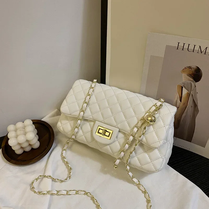 

Stylish Simple Messenger Purse Bag for Leisure Women with Crossbody Option and Trendy Letter Detail