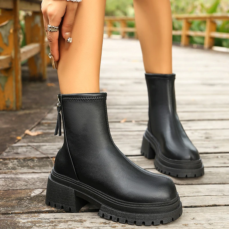 Botines negros de cuero Pu para mujer, botas de plataforma con cremallera trasera de talla grande 42, ropa de calle para mujer, zapatos de moto de suela gruesa para mujer