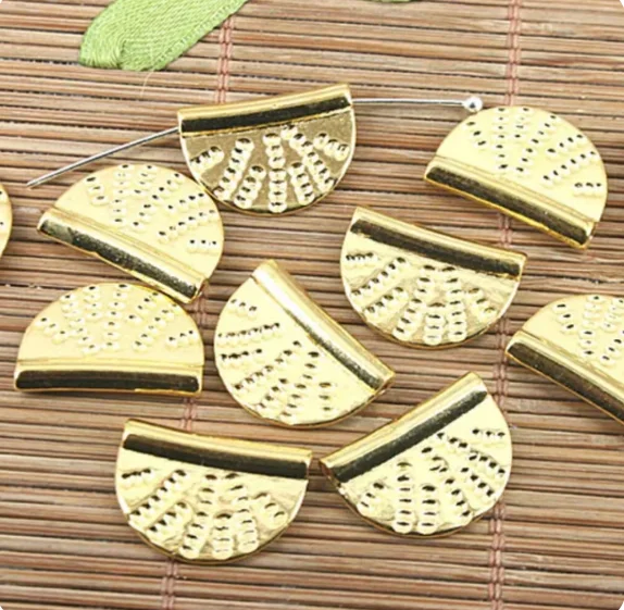 

20PCS 18.4x13.2mm hole1.4mm Alloy accessoriess antiqued gold semi-circle spacer beads for jewelry HWH0382