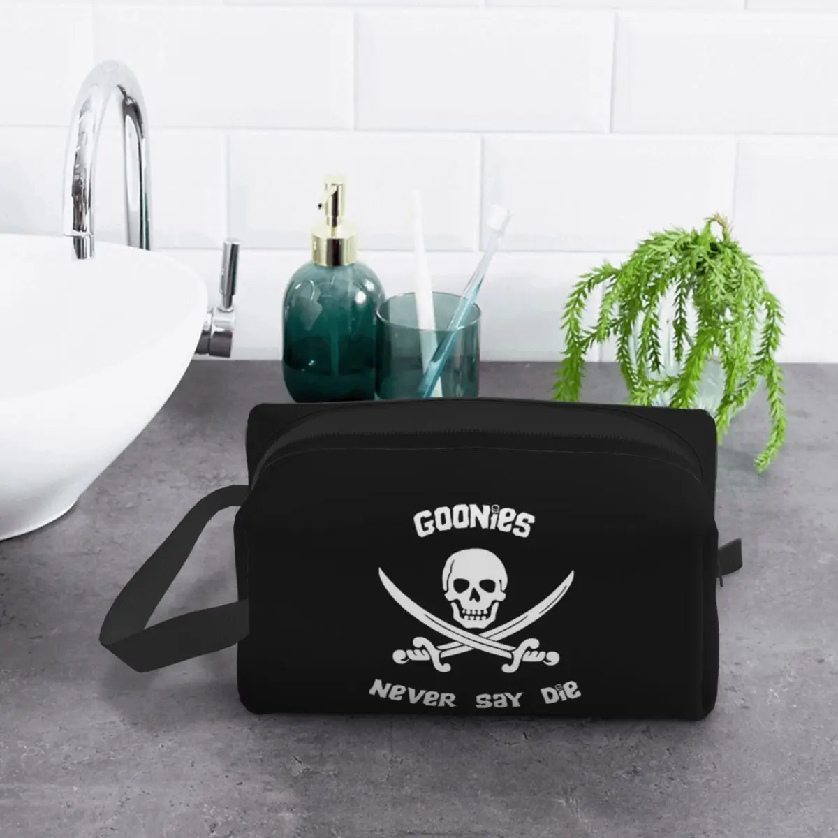 

Goonies Never Say Die Makeup Bag Cosmetic Organizer Storage Dopp Kit Toiletry Cosmetic Bag for Women Beauty Travel Pencil Case