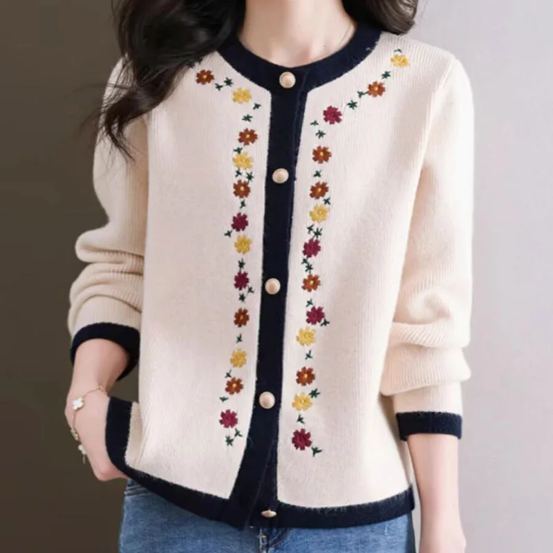 Autumn Winter Vintage Flower Embroider O-neck Sweaters Women Clothing Fashion Commute Short Style Knitted Cardigan