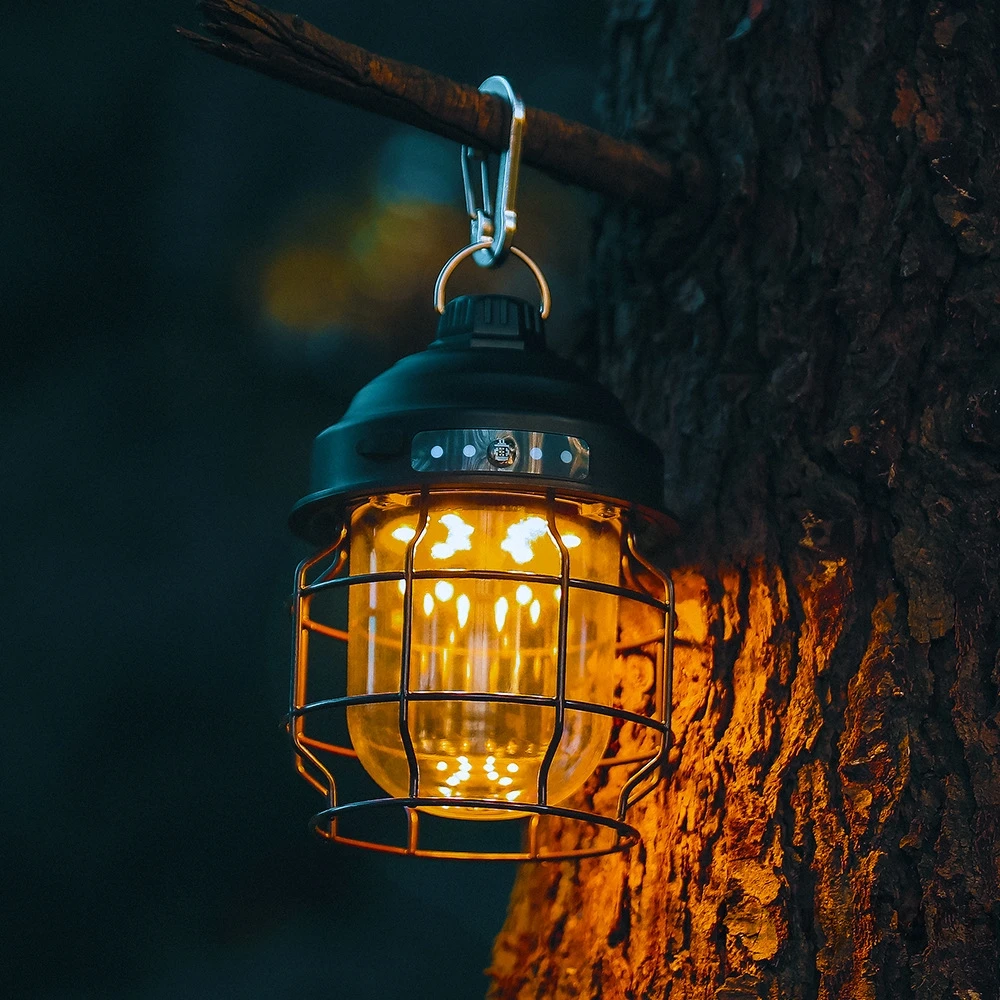 Vintage Metal Hanging Camping Lanterns 3800mAh Battery Powered Warm Light Led Camp Lantern Rechargeable Tent Light For Outdoor