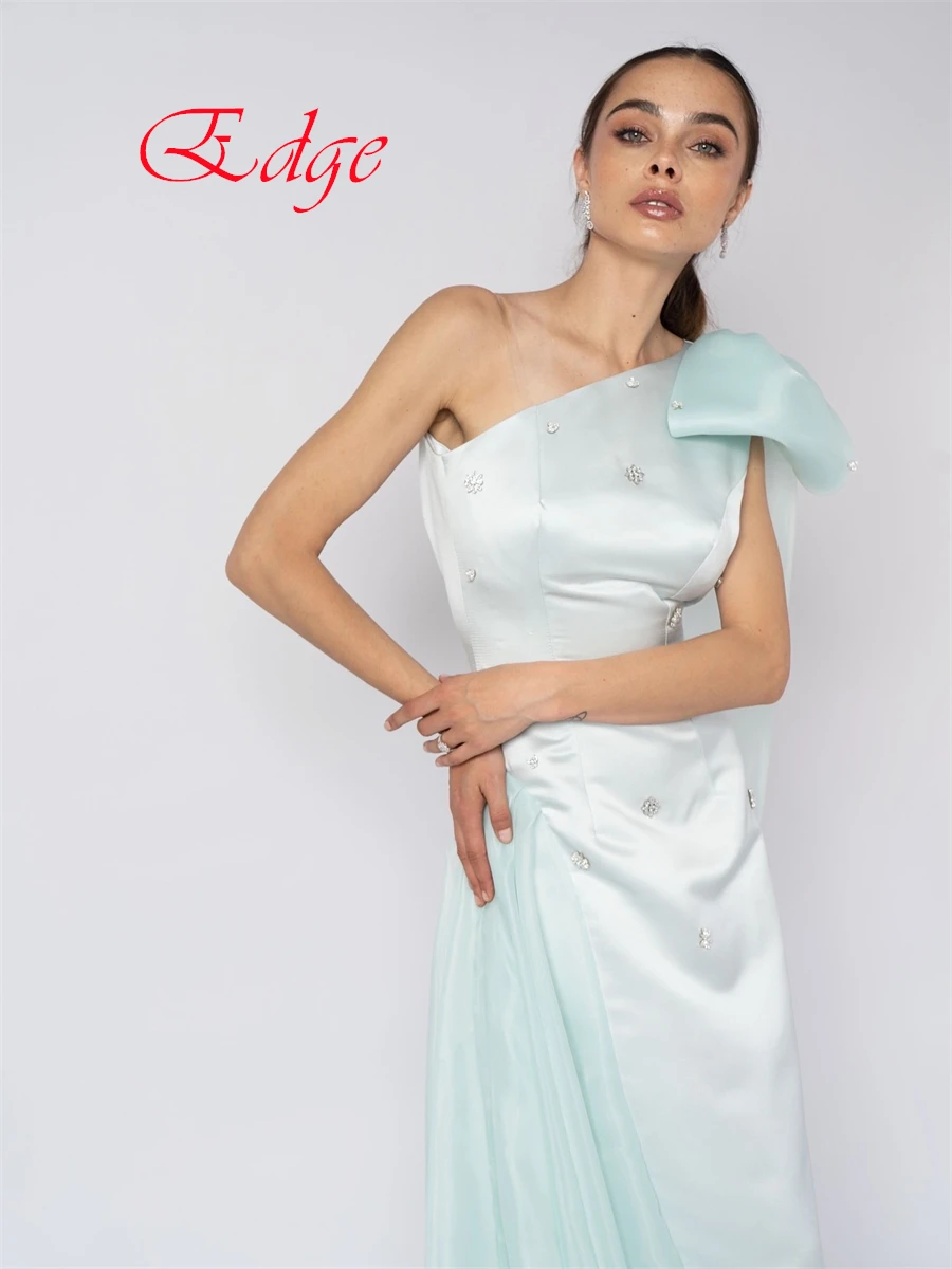 فستان سهرة مخصص عالي الجودة من الساتان الأزرق الفاتح رائع بدون حمالات بكتف واحد بدون أكمام بفيونكة كريستالية لحفلات العودة للوطن