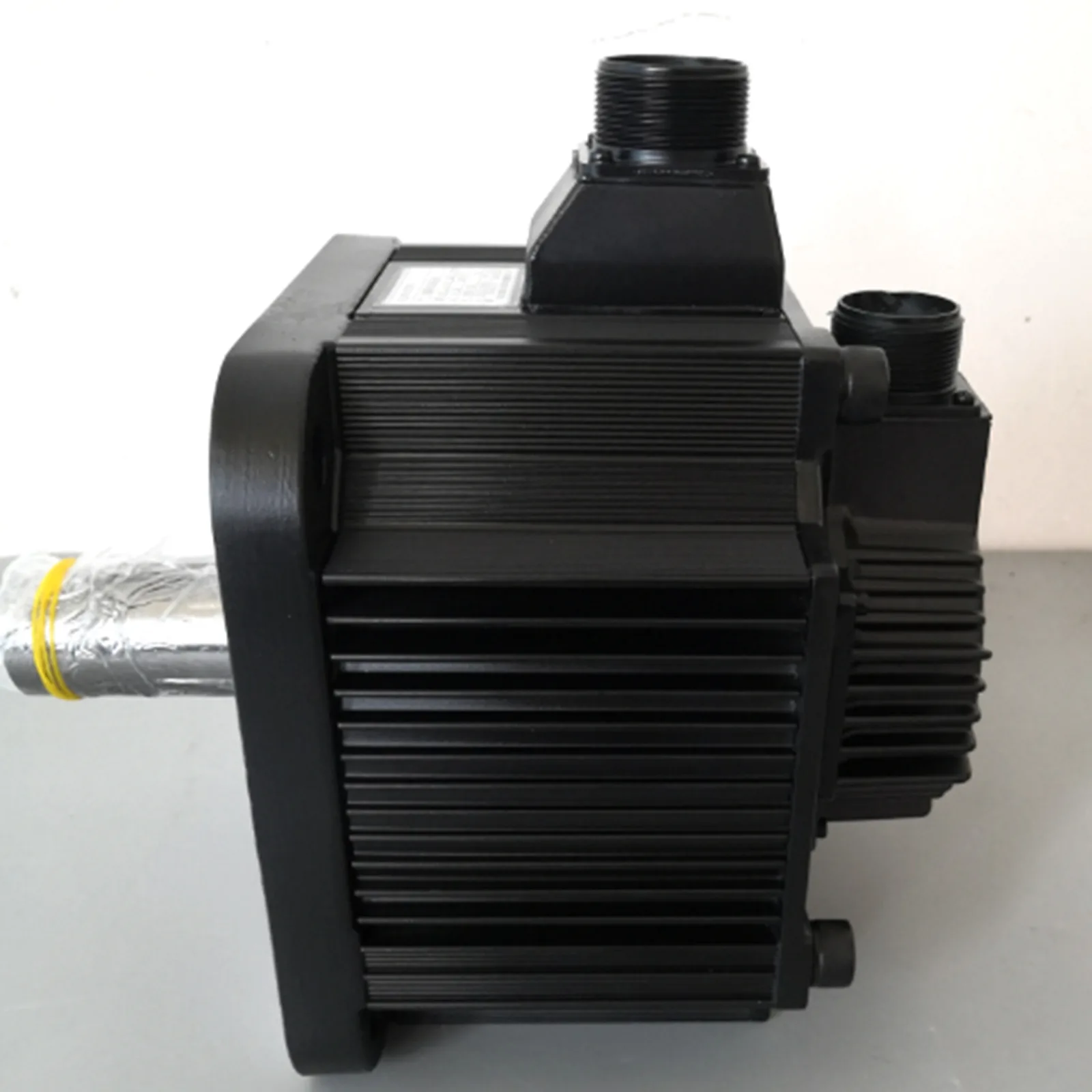 SERVO MOTOR Brand New SGMGH-20ACA61 Servo Motor Starter Motor High-quality Electrical Equipment 3