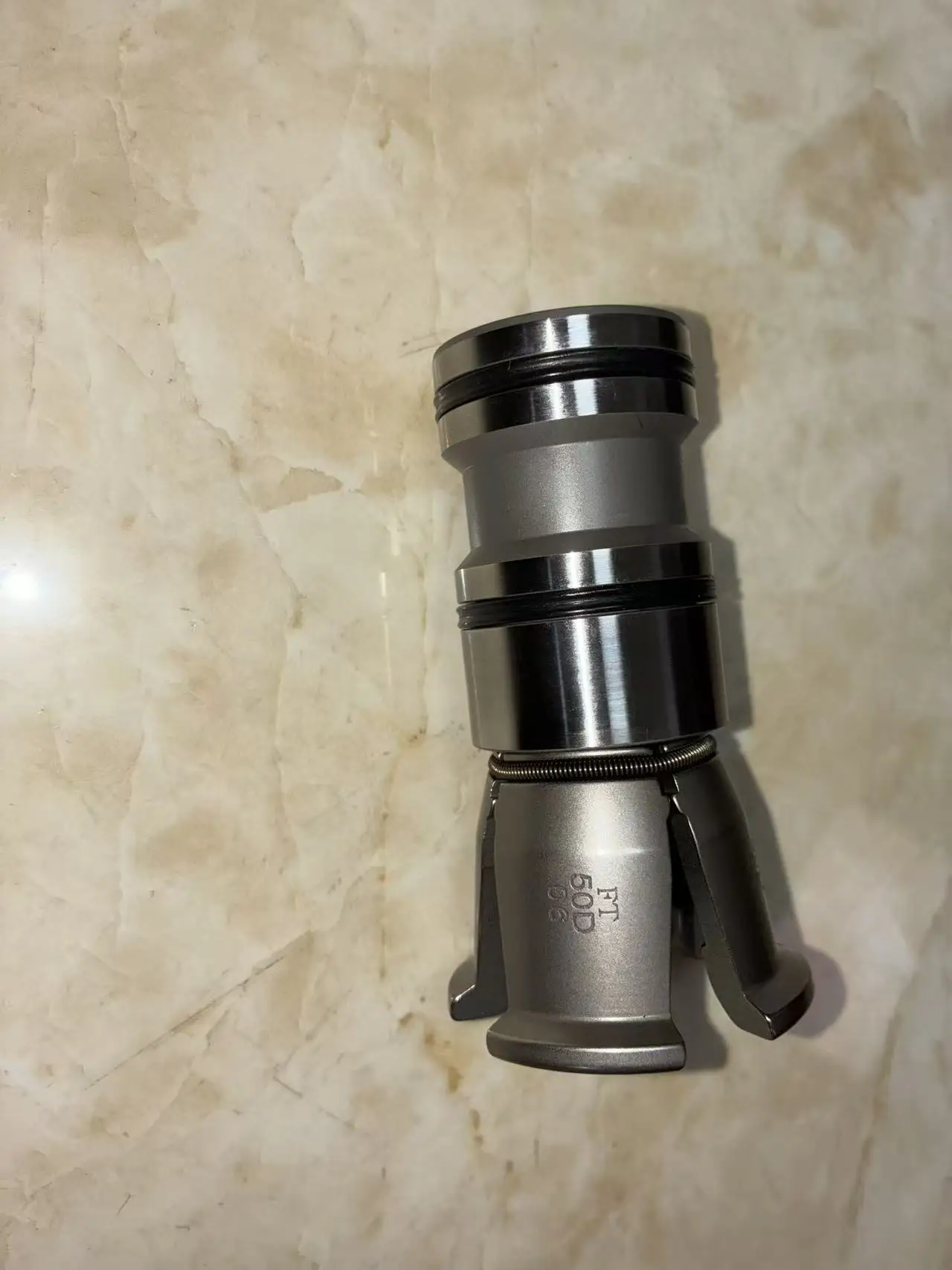 

Тайваньский аналог немецкого высокоскоростного съемника шпинделей OTT-JAKOB 95.101.XXX.3.2 с внутренней резьбой