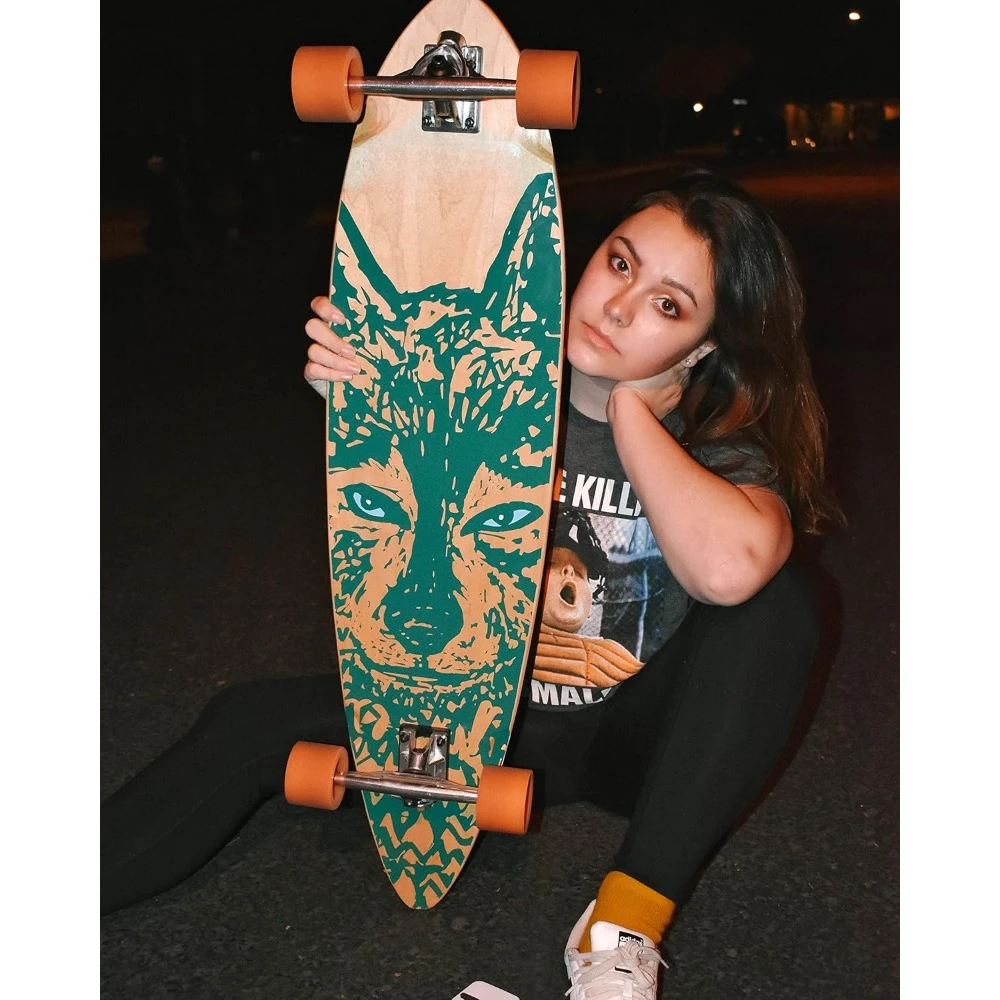 A Complete Set of Skateboard Cruisers with Long Boards, Carefully Crafted From 7 Layers of Maple Wood, with A Concave Shape.