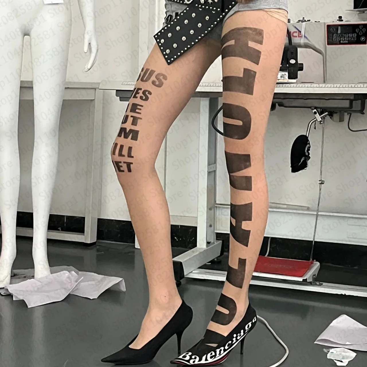 Gotische letterprint panty's,  - Street Fashion Graffiti recensie en prijs