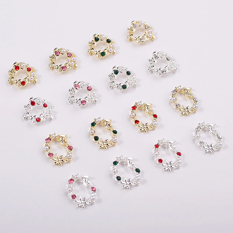 5 Pcs Christmas Wreath Alloy Nail Jewelry Rhinestone Christmas Wreath Design Crystal Jewelry Nail Decoration