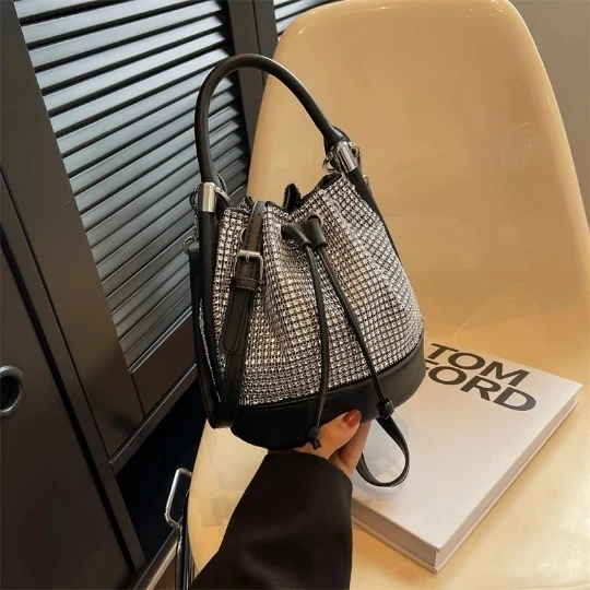 2024 NEW Silver Street OL hand Woman Girl Messenger Shoulder Bag PU PVC Leather Women Sport Bag Luxury Lady Handbag Purses