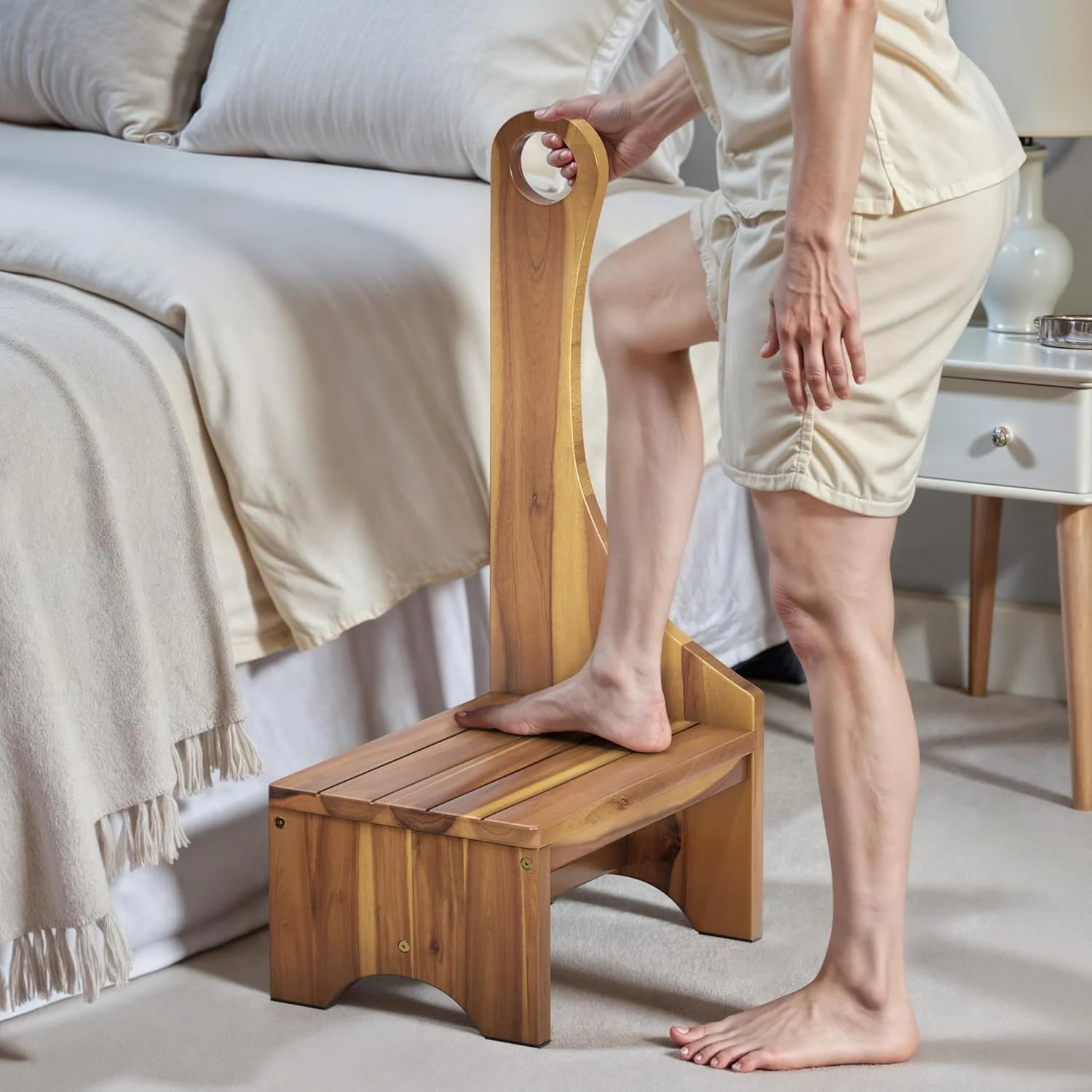 

Премиум-табурет из дерева с ручкой для взрослых и пожилых людей, нескользящая платформа выдерживает до 400 фунтов.