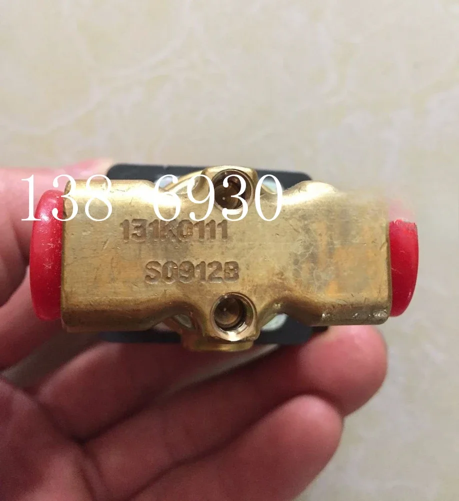 Electromagnetic valve two position three-way brass valve 131K0111-2995-481865C2