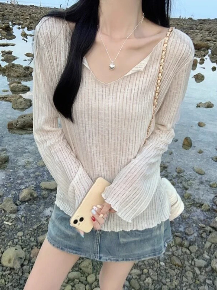 Women's Casual V-Neck Ice Silk Long Sleeve T-shirt Loose Sheer Pullover Hollow out Design Sexy Hot Girl Top with Sun Protection