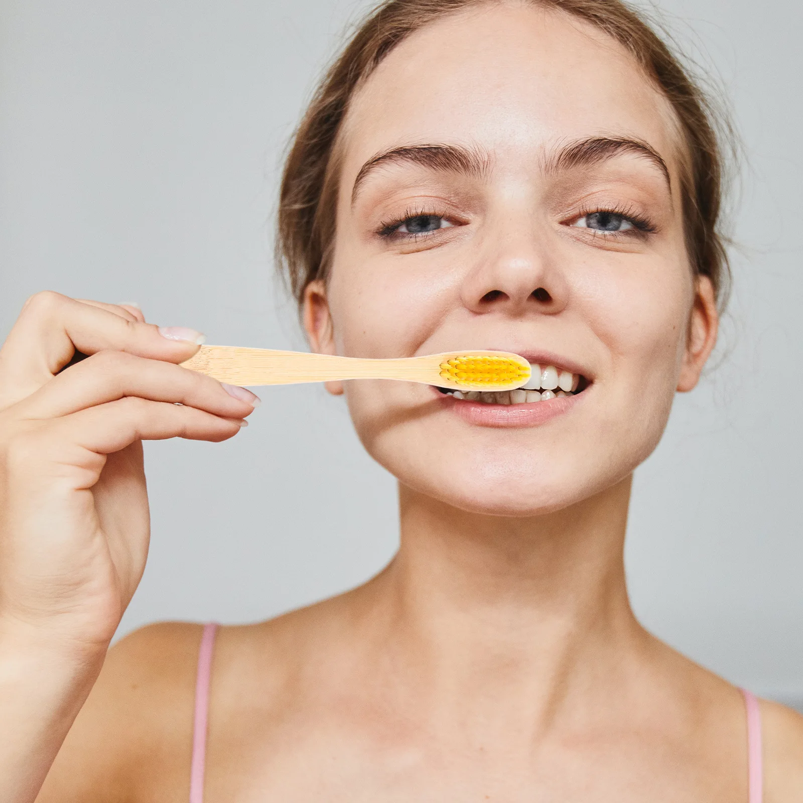 10 قطعة فرشاة أسنان من ألياف الكربون الخيزران مقبض خشبي شعيرات أكثر نعومة فرشاة أسنان للسفر للكبار مجموعة العناية بالفم المحمولة #1