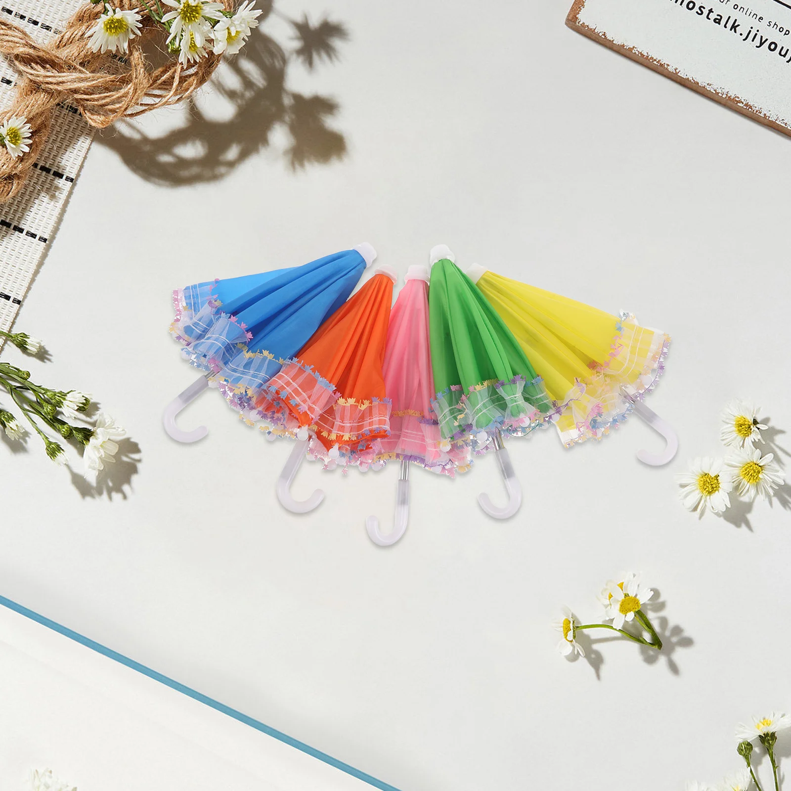 

5Pcs Cute Mini Lace Umbrella Parasol Lightweight Pretend Play Prop for Dollhouse Decoration Miniature Umbrella