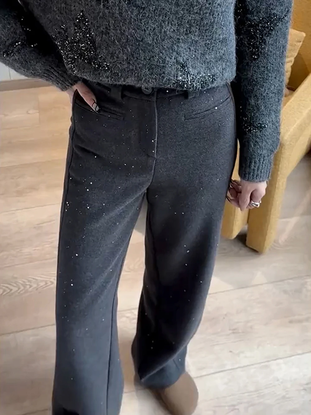 مجزوز السراويل الصوفية اللامعة المرأة 2025 شتاء جديد متعدد الحجم السراويل الطويلة يندبروف الدافئة عادية أنثى واسعة الساق السراويل