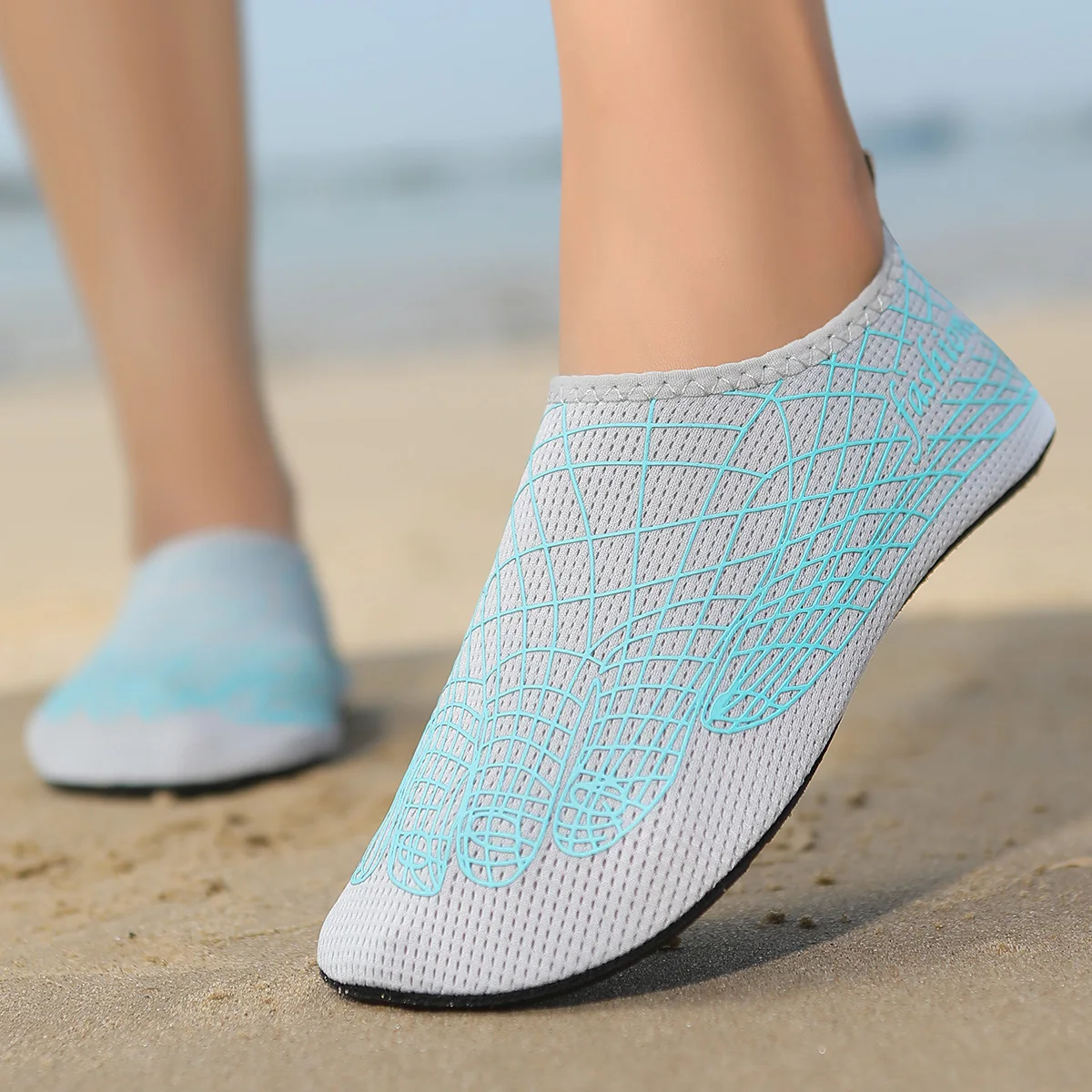 

Летняя обувь унисекс для воды для взрослых, мужчин и женщин, пляжная сетчатая обувь для плавания босиком, большой размер 46 47