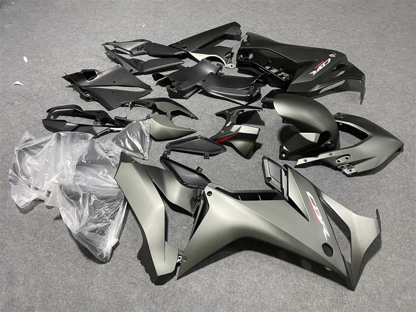 CBR650R Motorcycle Fairings Kit (2019-2023) - Grey - usage example