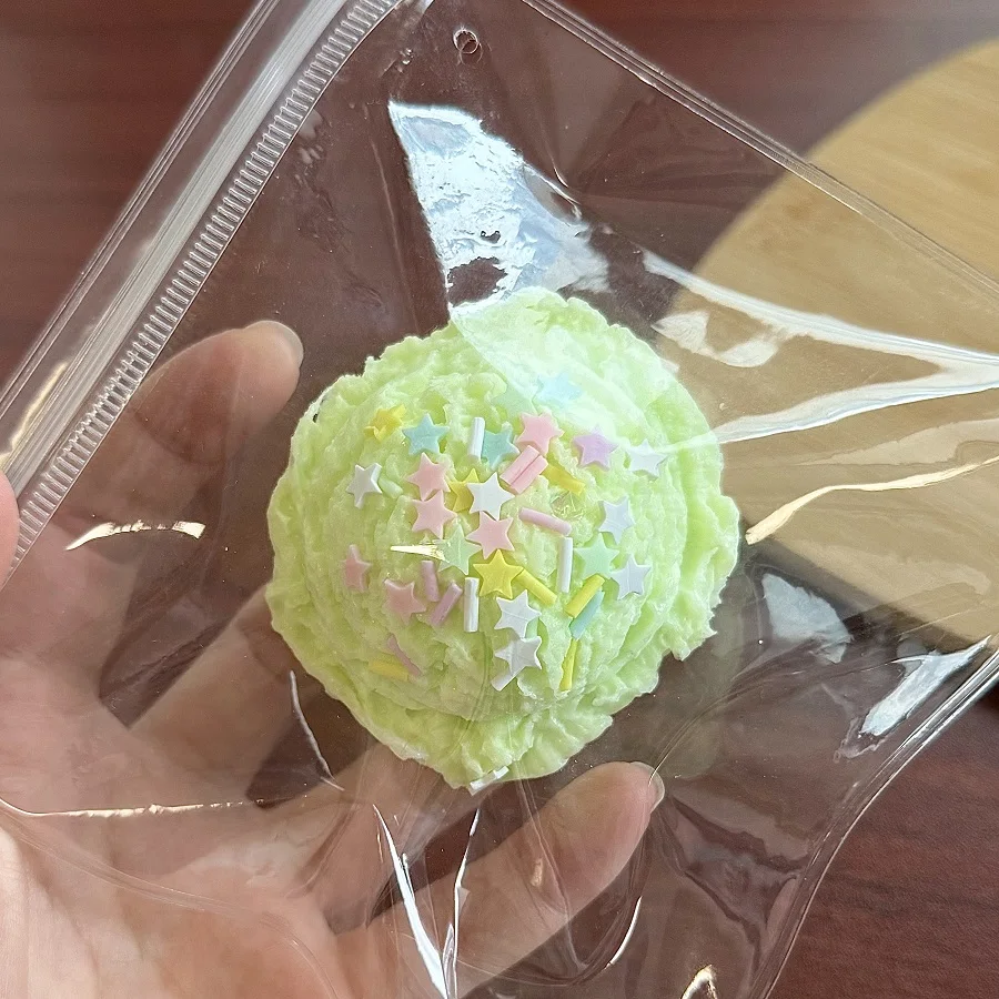 1 juguete de peluche con forma de helado, juguete sensorial de rebote lento para aliviar el estrés, juguete de peluche suave adecuado para niños y adultos