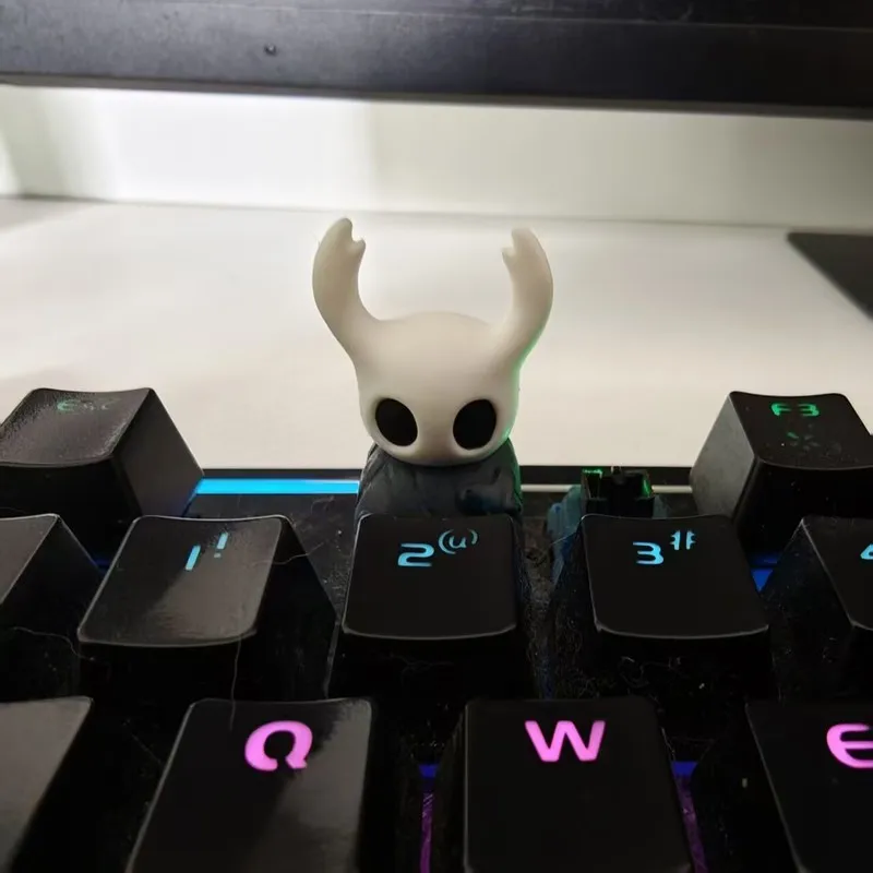 Hot Selling Hollow Knight Hornet Role Mechanized Keyboard Personalized Keycaps Esc Creative Light-Transmitting Design Gifts