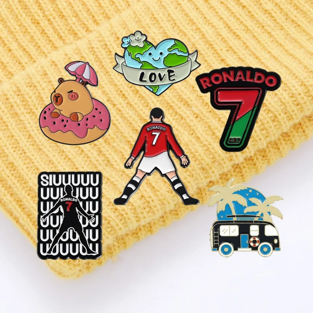 Football Superstar CR7 Enamel Pins Pack Ronaldo Siuuu Meme Brooch Badge For Backpack Clothes Soccer Fan Keepsake Custom Wholesal
