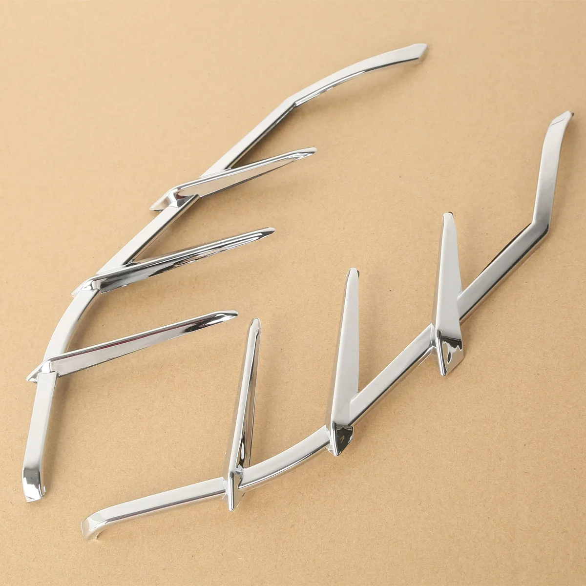 

Накладки воздушных дефлекторов средней рамы мотоцикла для Harley Touring Road Glide Ultra Limited Electra Street Glide FLHX 2009-2016