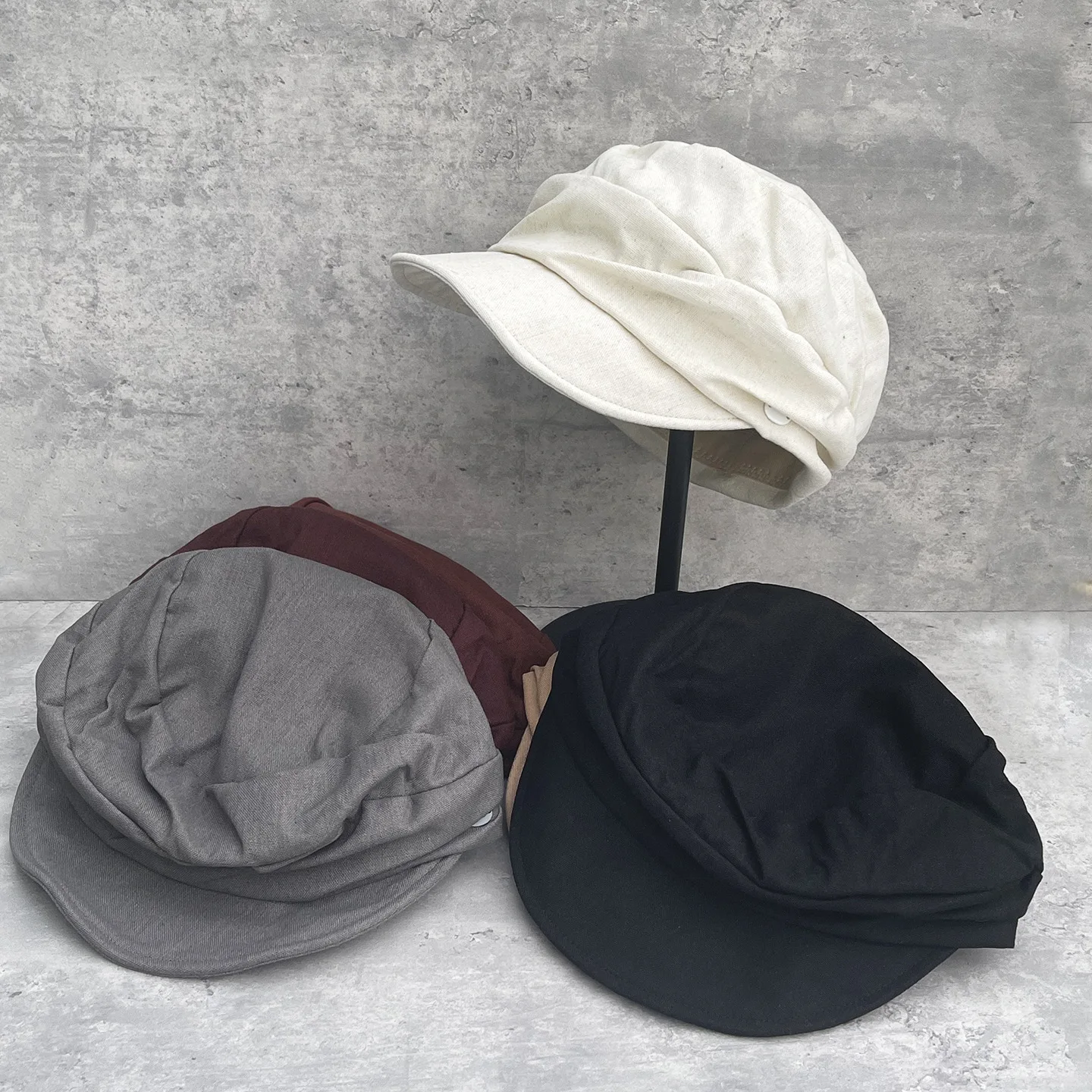 Women Minimalist Cotton-linen Blend Ruched Newsboy Cap Spring & Summer Breathable Sun Hat Solid Painter Hats