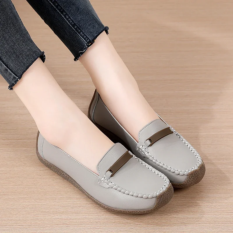 2024 New Women Casual Shoes Slip on Leather Flat Shoes Women\'s Loafers Moccasins Nurse Shoes Sneakers for Women Zapatos Mujer