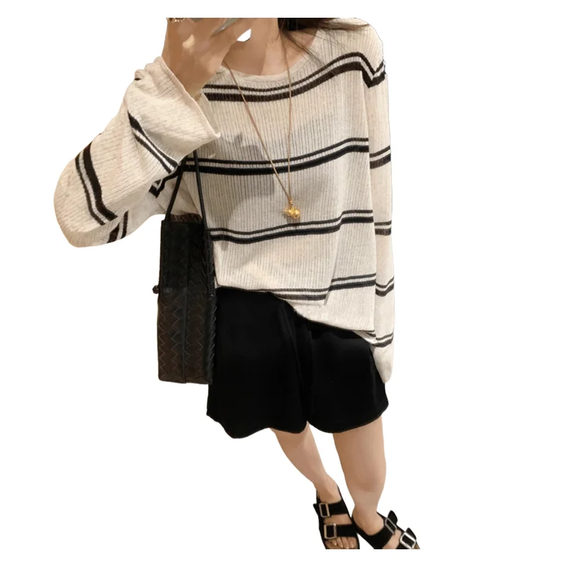 

2025 Women Spring Autumn New Fashion Look Back Hollow Striped Knitted Shirt Lazy Style Western Design Sense External Cover Tops