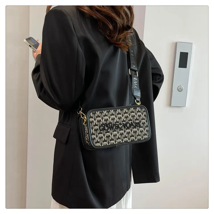 Chic 2026 Spring Patterned Tote | Women's Fashion Crossbody Bag, Versatile Designer-Inspired Shoulder & Handheld Purse