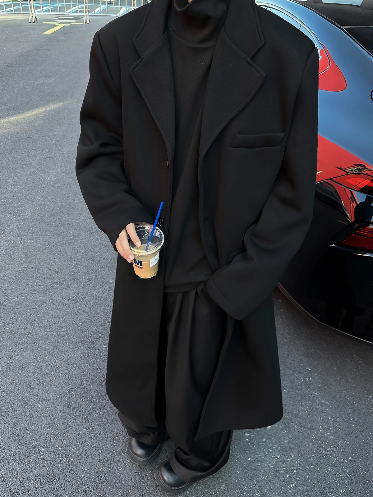 

Мужское пальто-накидка из шерстяной смеси, декорированное, украшенное, утепленное, с отделкой, улучшенное, усовершенствованное, украсленное, прикрашенное, утонченное, изысканное