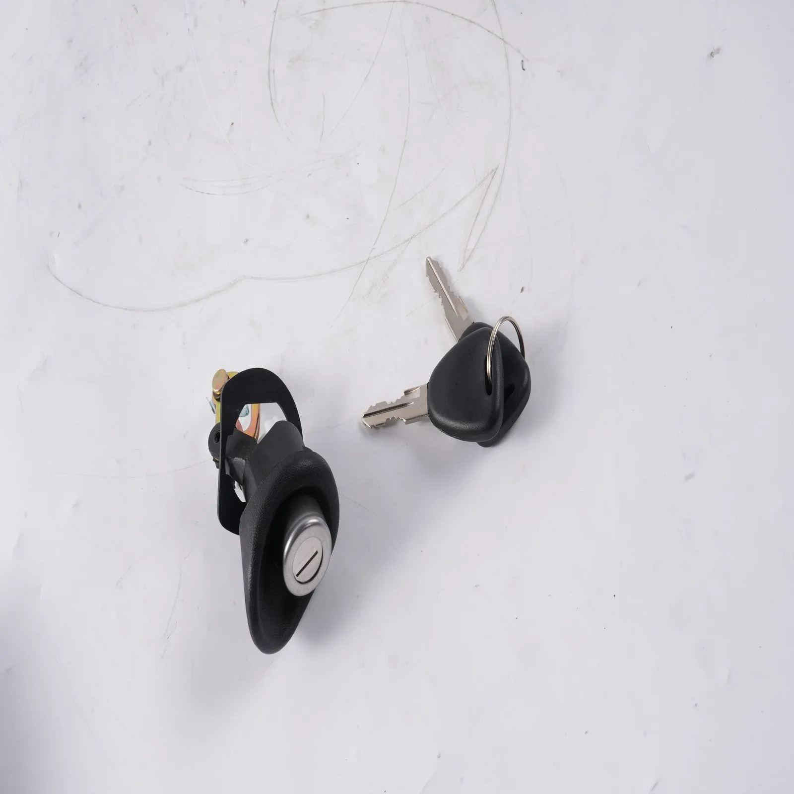 

Задний замок багажника с 2 ключами 7701367940 ДЛЯ Dacia Logan Sandero Renault Twingo I 1993-2013, автомобильные аксессуары