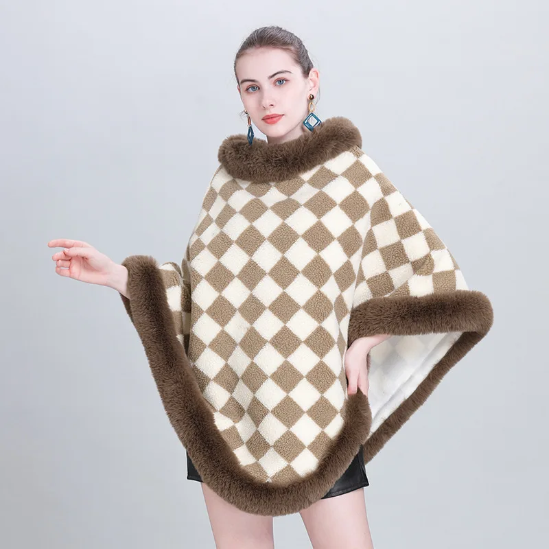 Imagem -02 - Poncho de Imitação de Cordeiro para Mulheres Pulôver de Pele Sintética Capa Envoltórios de Moda Novo Outono Inverno 2023