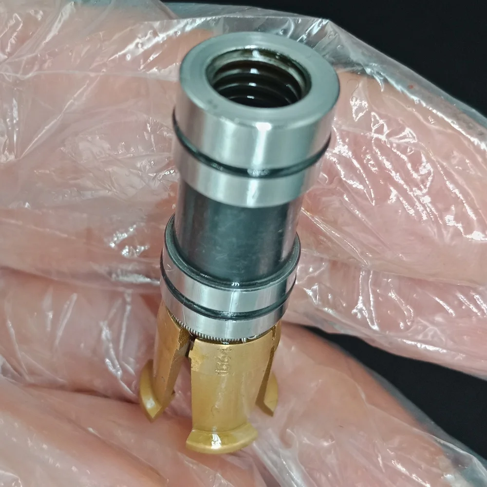 

BT15 4 Petal Clamp Pull claw for machine tool spindle cnc auto change tool ATC inner screw