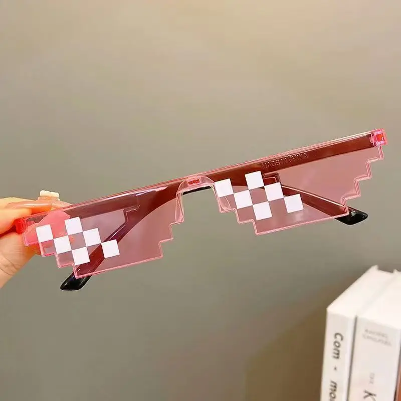 New Pixel Mosaic Sunglasses, Retro Gamer Novelty Glasses, Funny Pixel Eyewear for Birthday Party Cosplay Photo Props