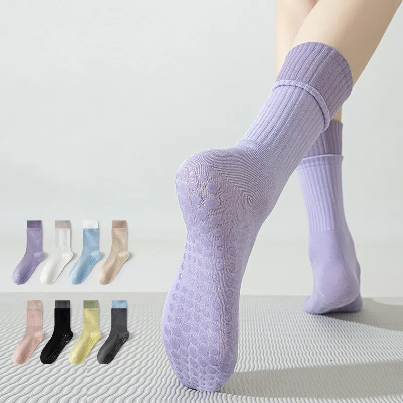 

1 пара носков для йоги, женские силиконовые нескользящие профессиональные носки для пилатеса, одинаковые по цвету носки для тренажерного зала, фитнеса, пола, танцев, спортивные носки