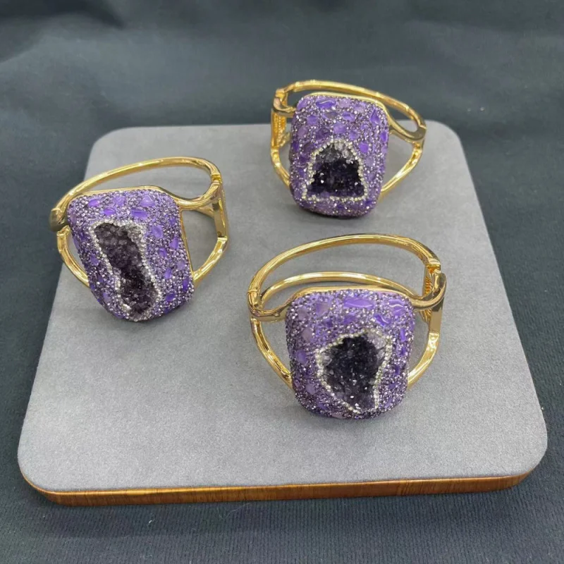 

European And American Exaggerated Luxury Natural Irregular Amethyst Ladies' Bracelets, Ladies' Noble And Elegant Jewelry