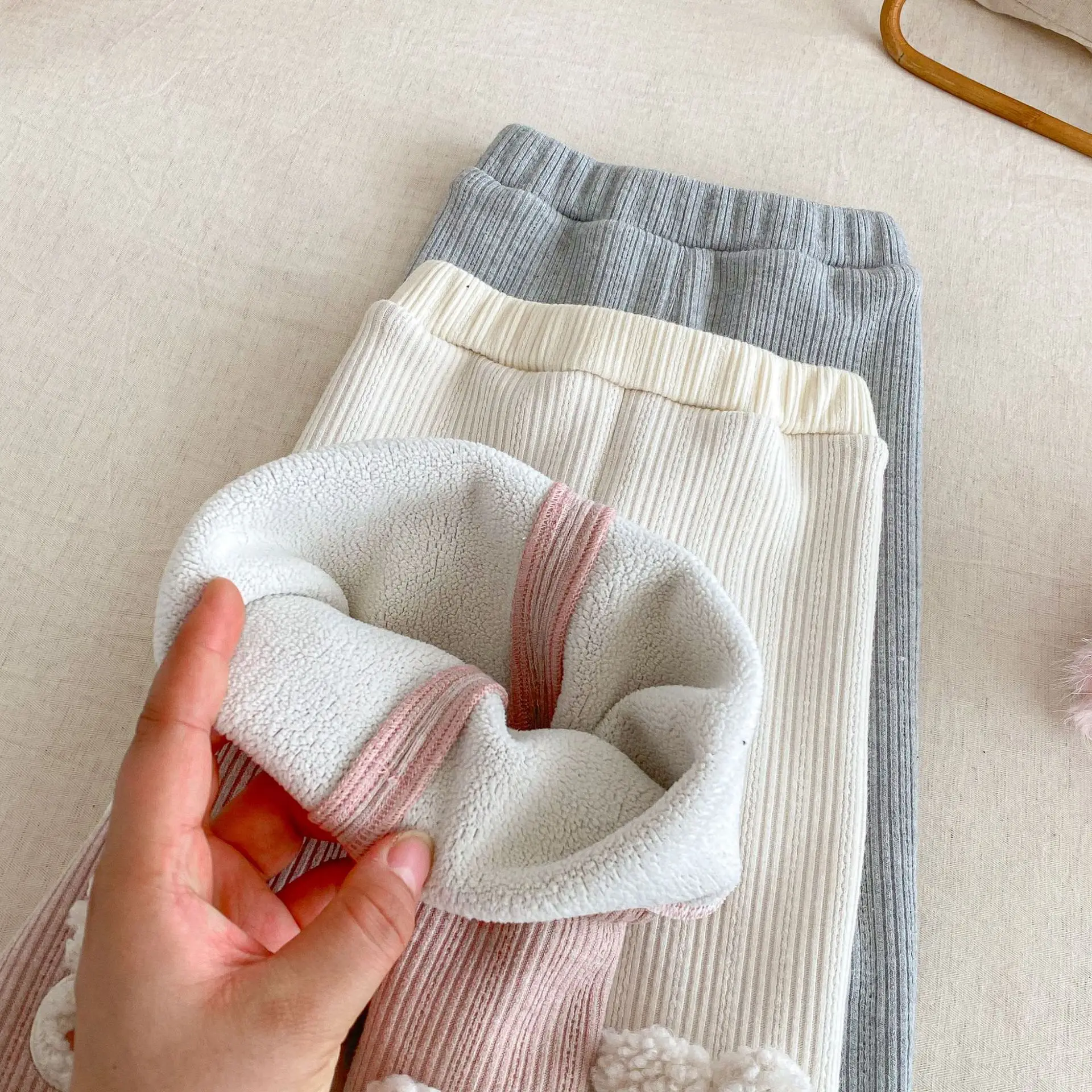 0–5 Jahre Kinder-Mädchen-Leggings, Kleidung, 2026, Frühling, mit Fleece gefüttert, niedliches Kaninchen, bestickt, warme lange Hose, weiche, dehnbare Hose – Detail 17