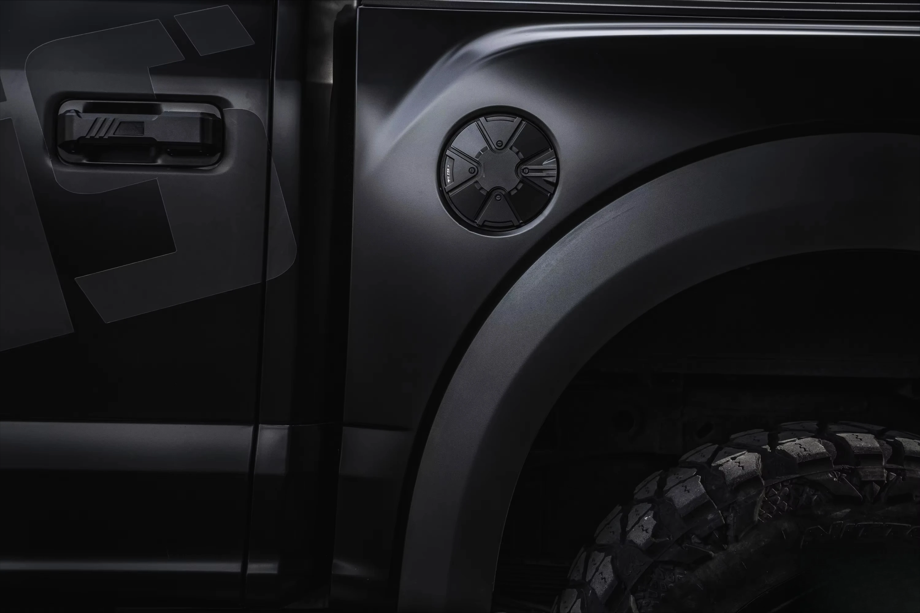 Eois 2017-2020 raptor Accessories Parts CNC Process Aluminum Alloy Fuel Tank Gas Cover for F150