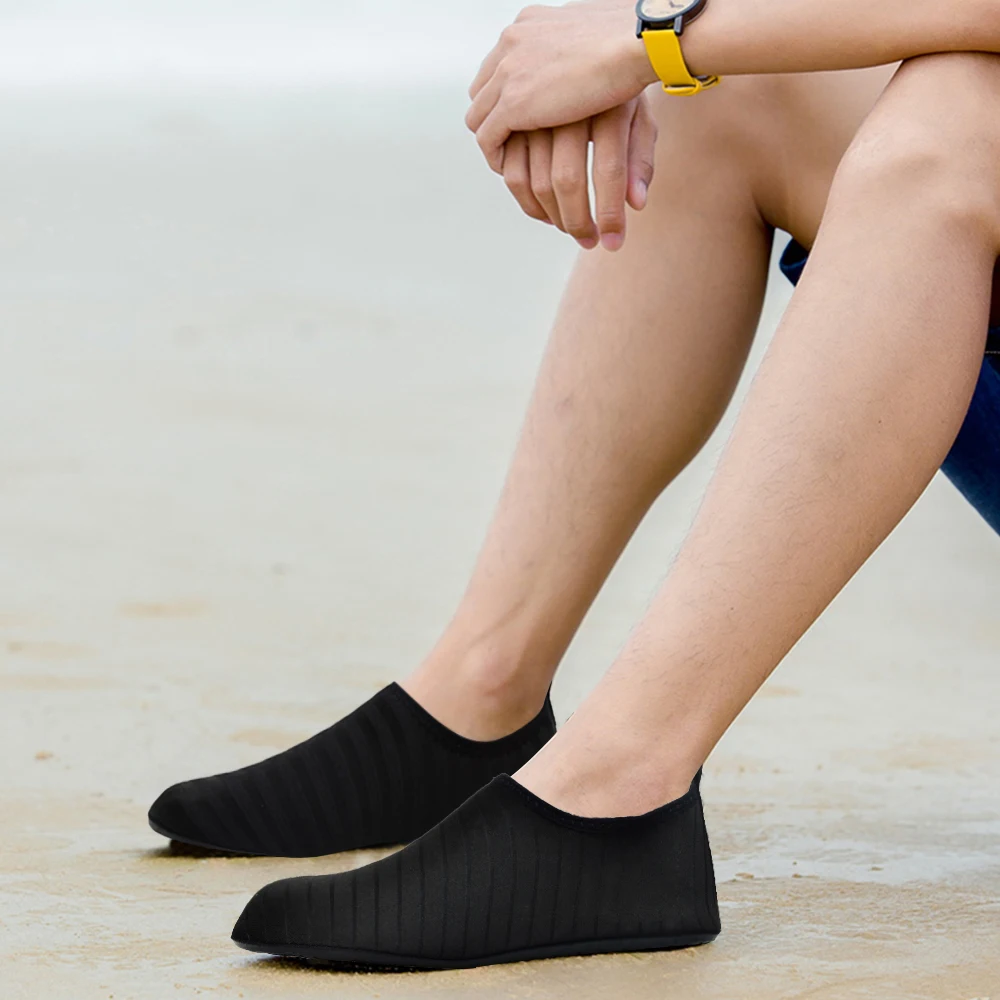 1 Paar Wasserschuhe für Herren und Damen, Barfuß, Strand, Pool-Schuhe, schnell trocknende Aqua-Yoga-Socken für Surfen, Schwimmen, Wassersport – Detail 1
