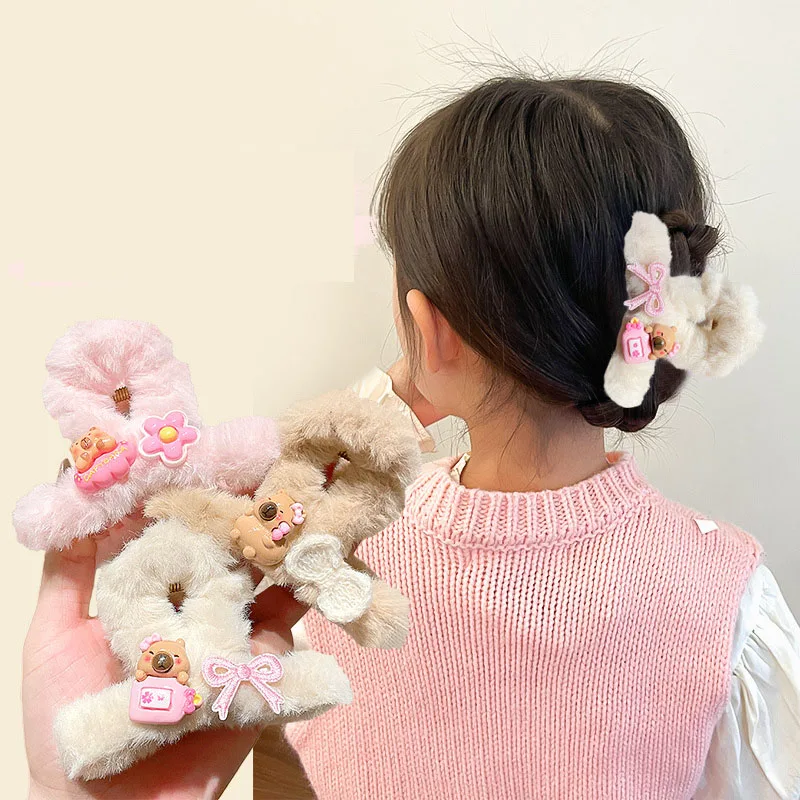 

Милая заколка-крабик в виде капибары и акулы, цвета конфет, для девочек, в форме клубники и медведя, в стиле «фея», свежий и нежный.