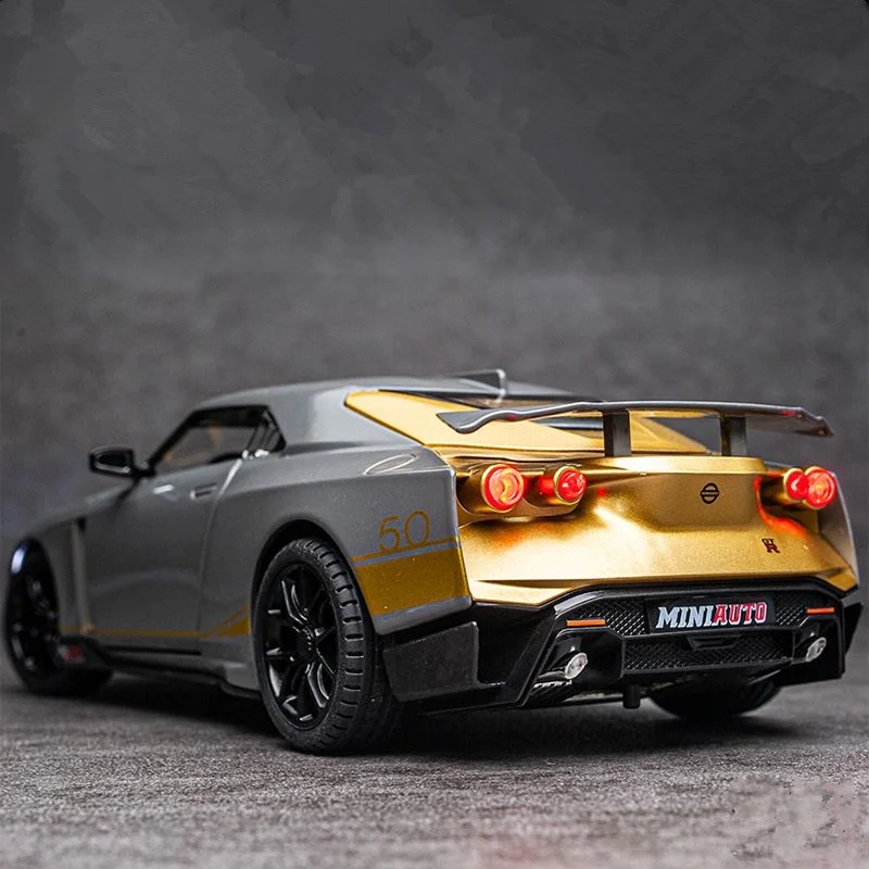 1:24 Niaasn GTR50 Alloy Sports Car Model Diecasts Metal Toy Race Car Model Simulation Sound and Light Collection Childrens Gifts