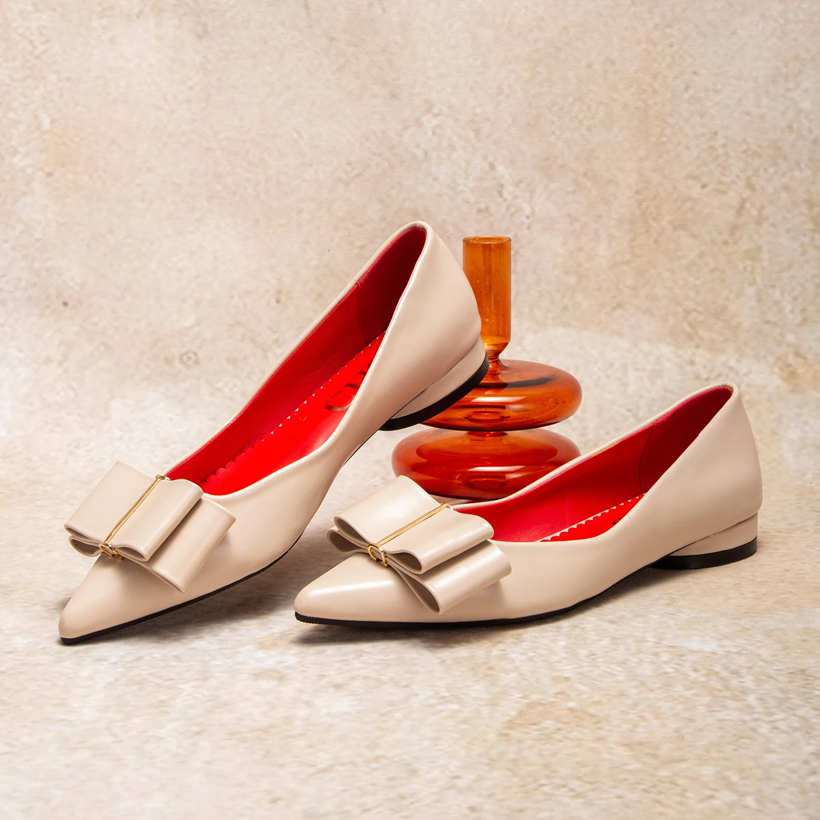 Chaussures pour femmes PU chaussures plates décontractées en cuir 2025 marque de luxe nouvelle annonce noir bout pointu chaussures paresseuses nœud papillon