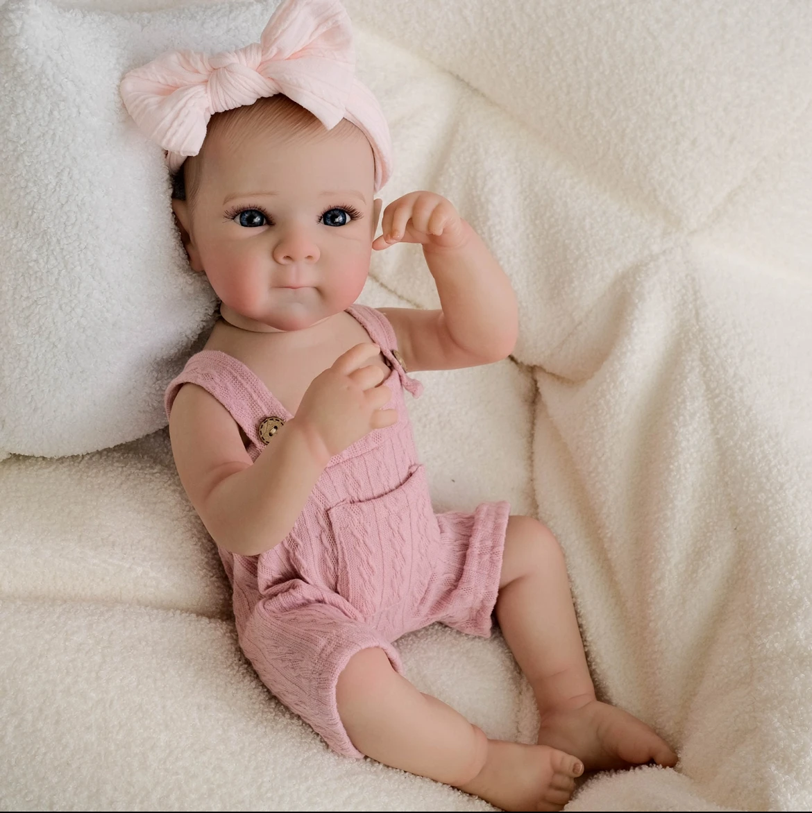 Bambola rinata realistica da 19 pollici Ragazza neonata Bettie realistica con morbida pelle in vinile Vene dipinte a mano e ciuccio magnetico