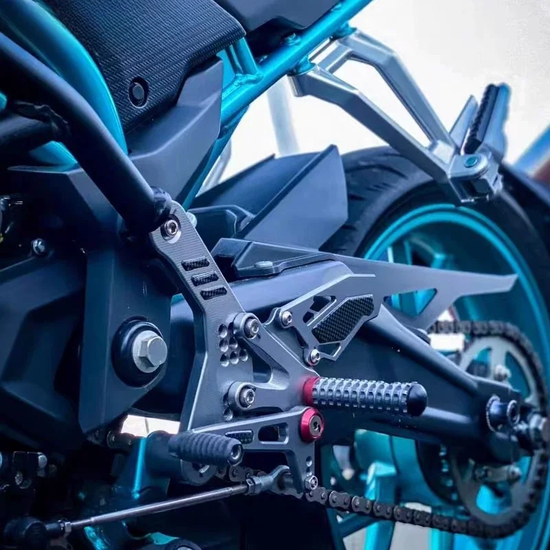 For CFMOTO 250SR 250NK Footpeg Adjustable Rear Set Footpeg Is Suitable For CFMOTO 250SR 250NK MY22 Rear Pedal Rest Footpeg