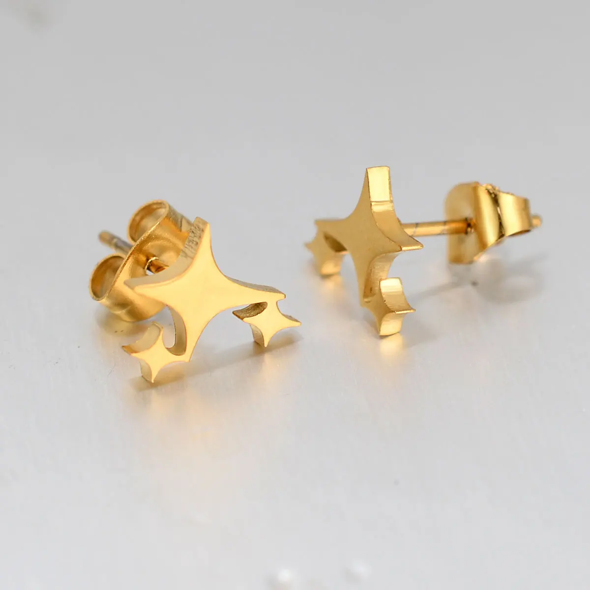 Fashion Stainless Steel Small Studs Earring Gold/Silver Color Star Moon Butterfly Leaf Earring for Women Men Hip Hop Ear Jewelry
