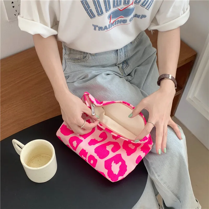 Korean Corduroy Cosmetic Bag Makeup Pouch Lady Fashion Clutch Bag Toiletry Bag Large Travel Cosmetic Organizer Makeup Bags