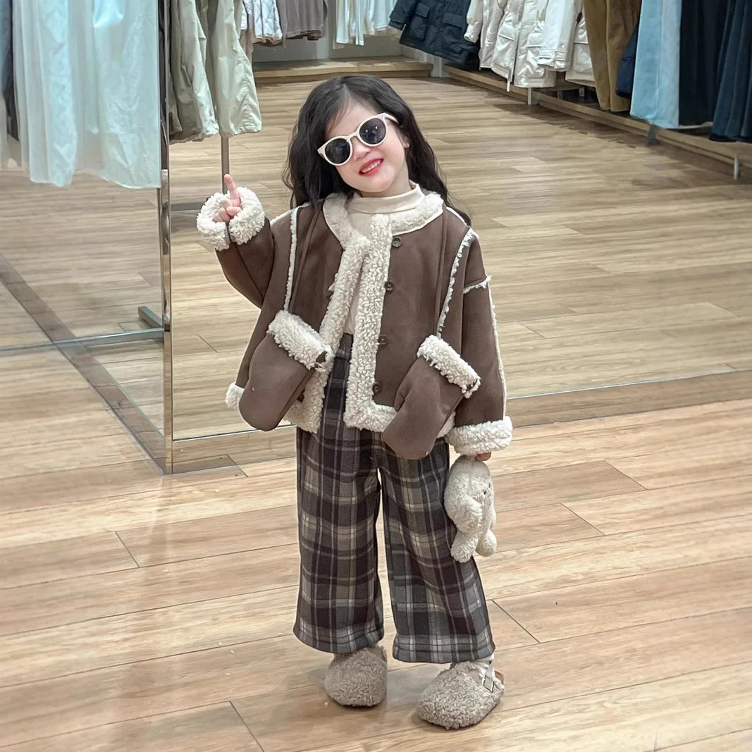 Girls Suit 2024 Winter New Childrens Wear Girls Baby Warm Suede Fur One Coat Send Gloves Plaid Fleece Pants Two-piece Set